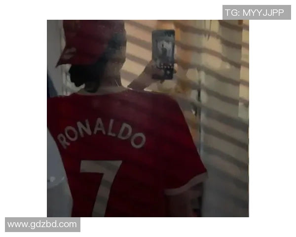 为足球明星点烟的那一刻我感受到的激情与梦想